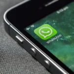 WhatsApp Feature Swipe Between Tabs