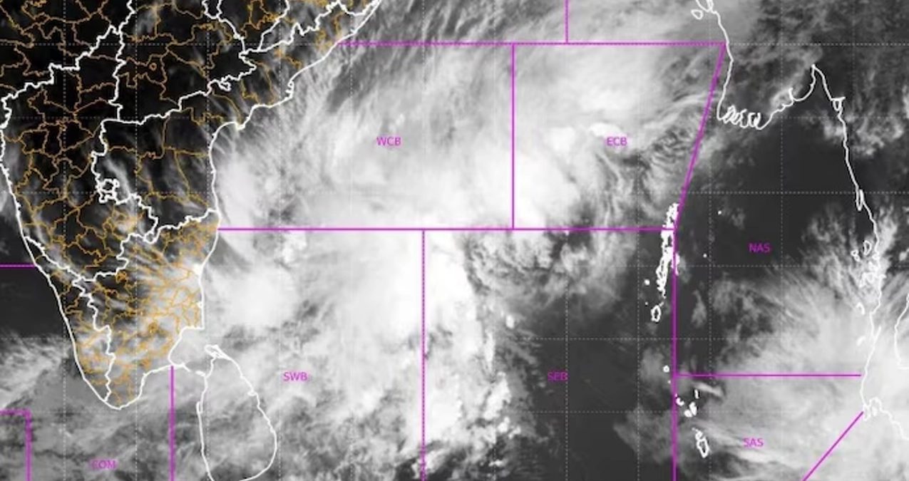 Cyclone Fengal: IndiGo Flight Struggles Amid Cyclone Fengal's Fury